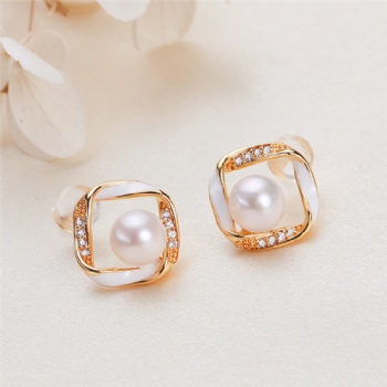 Pear Earring
